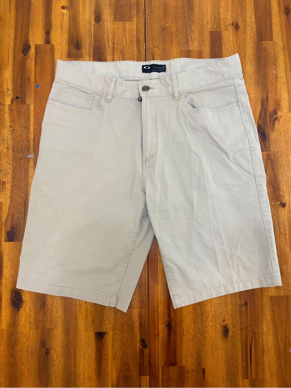 Oakley Men's Light Khaki Flat-Front Casual Shorts